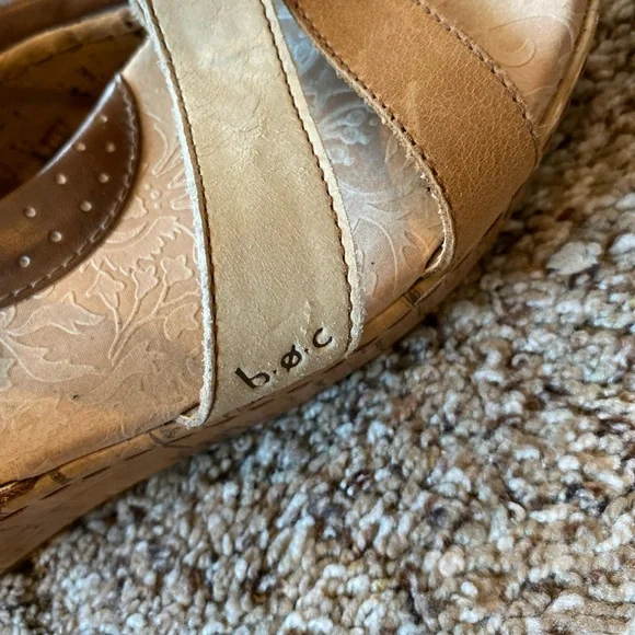 Womens BOC Leather Strappy Sandals size 9 Cork Heel - Picture 7 of 9